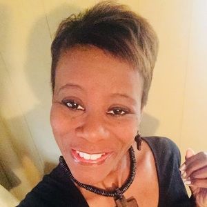 Meet your Posher, Deana